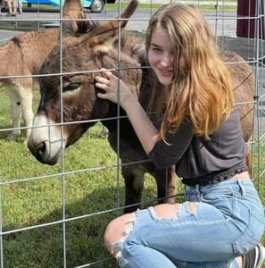 Meet your Posher, Michaela